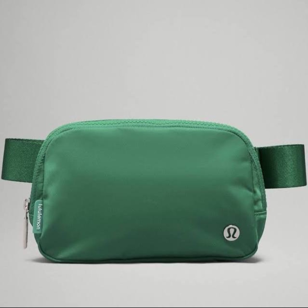 Lululemon Emerald ice belt bag